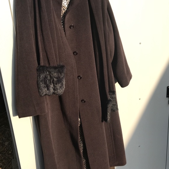 Meet your Posher, Mary Anne - Picture 4 of 5